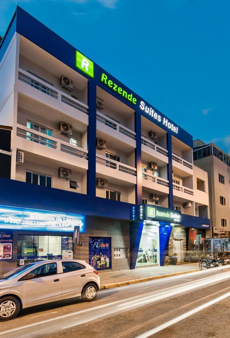 Rezende Suítes Hotel Balneário Camboriú Exterior foto
